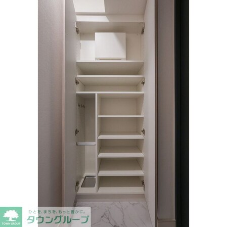 コンフォリア・リヴ豊洲キャナルの物件内観写真